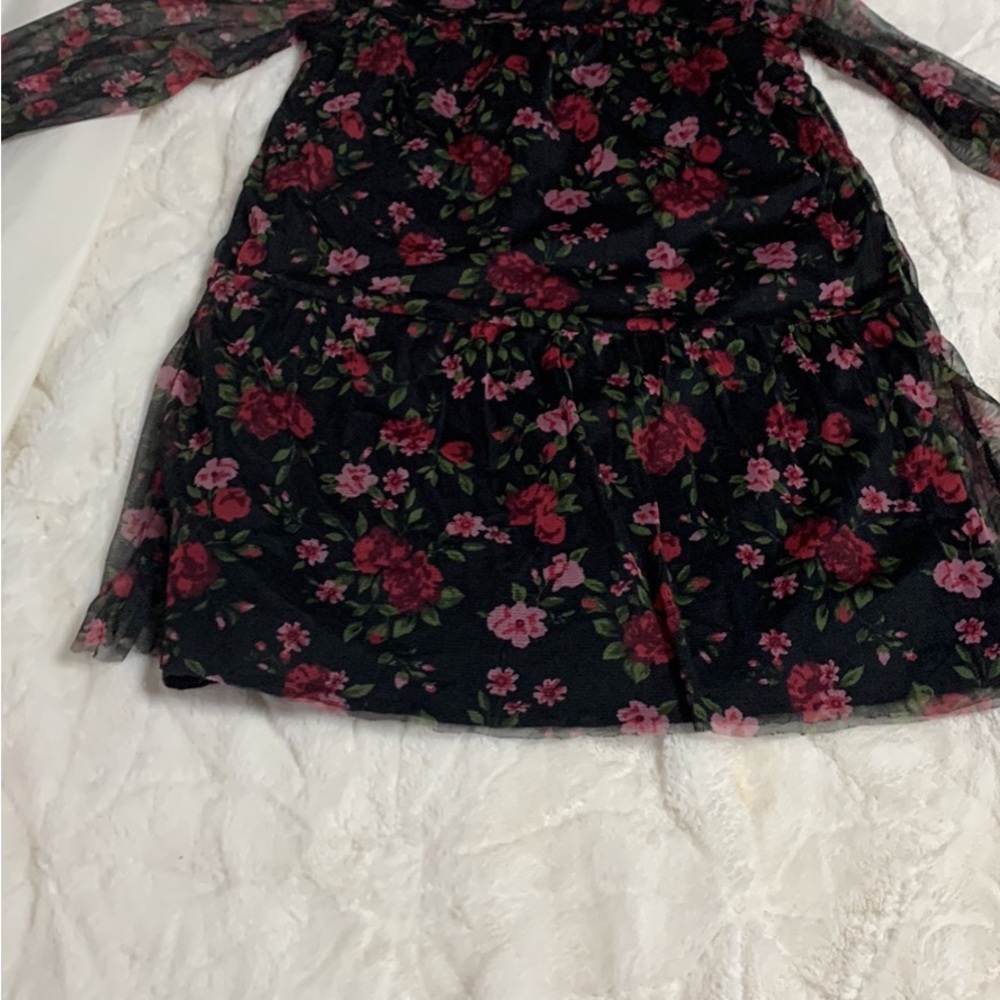 Little girl floral dress almost new wear once